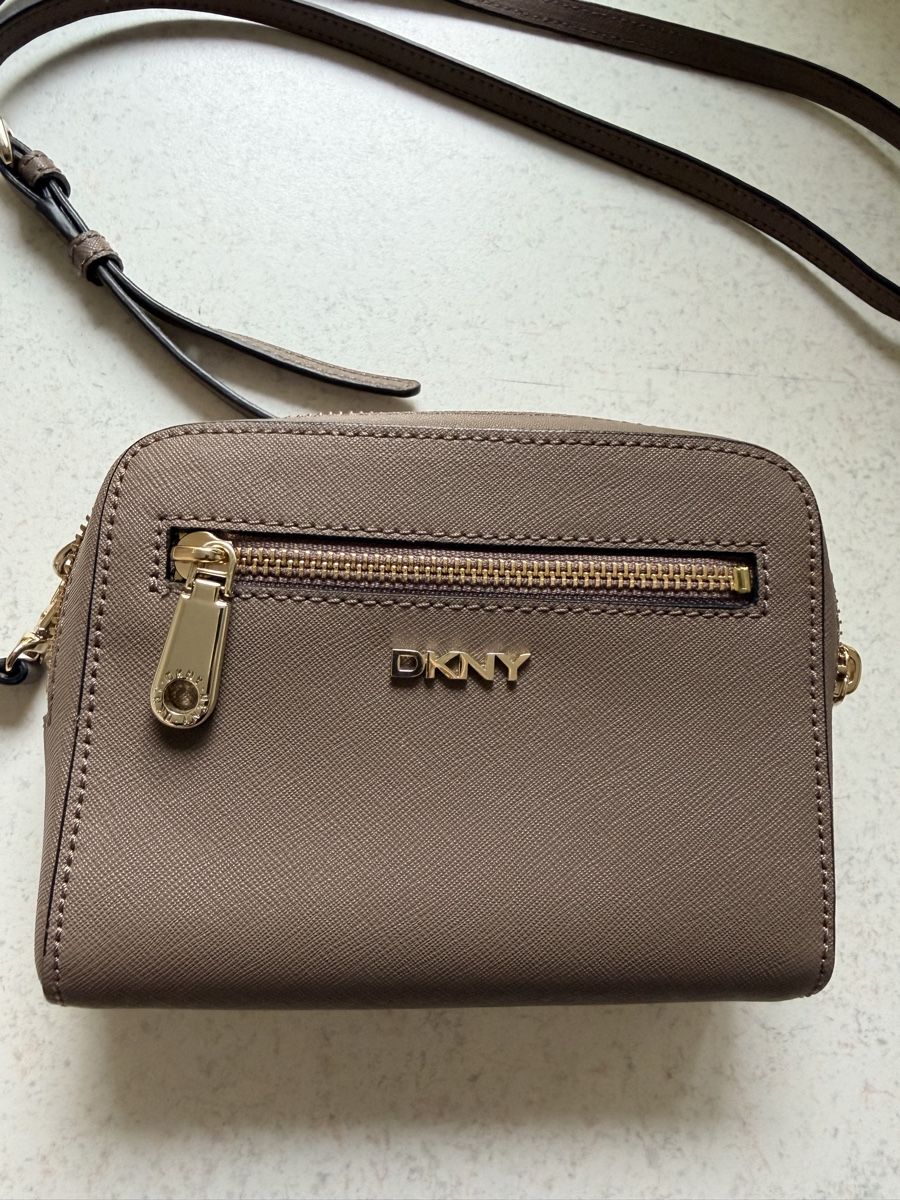 DKNY Sacs: Umhängetasche DKNY – D'occasion à Uitikon Waldegg par Obscht10