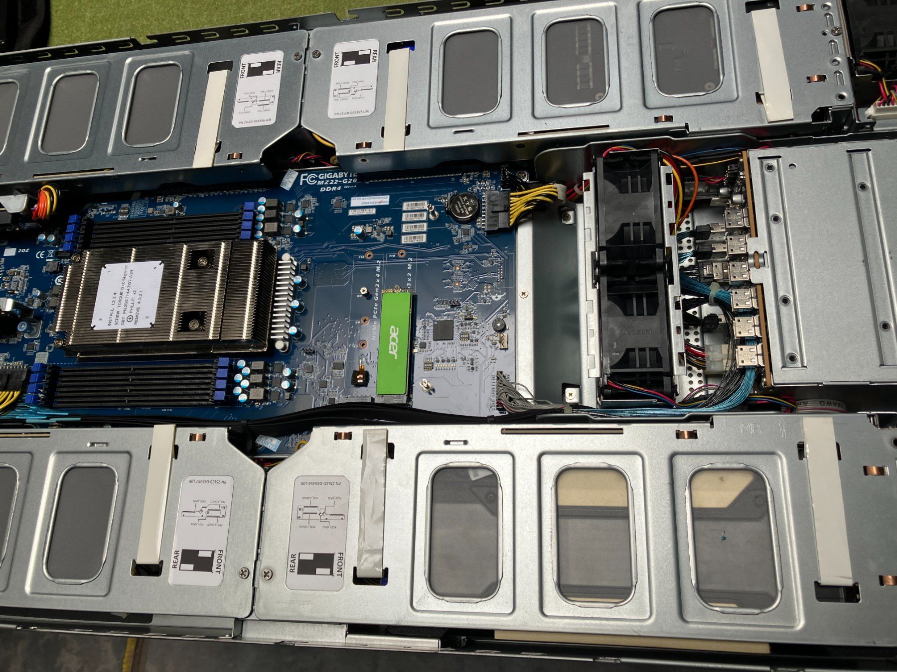 Gigabyte Serveurs: GPU Server / AI Server – D'occasion à Kleinwangen par Suelei83 4