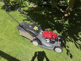 Honda HRX 476 Hydrostatic Rasenmäher für den Sommer – Top Zu