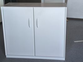 Weisse Kommode