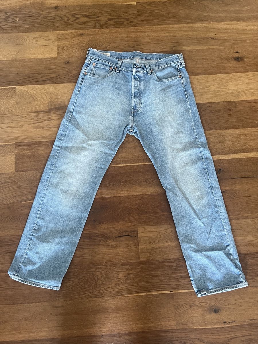 Levi's Jeans: levis jeans hellblau W34 L30 – Usato da Zürich venduto da liv_5zqt