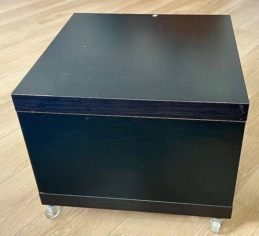 Tavoli: IKEA Couchtisch mit Ablagefach und Rolle – Usato da Mels venduto da Ralf-dp8t 2