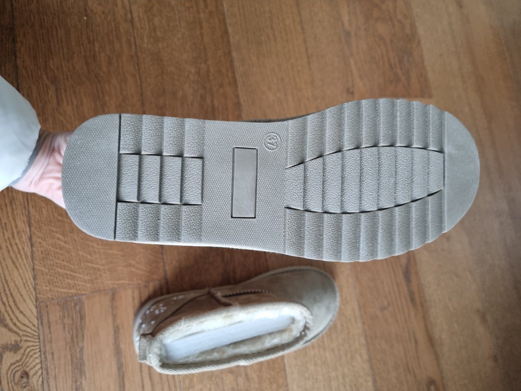 Scarpe da donna: Winterstiefel Neu Kunstfell Gr 37 – Nuovo e nell'imballaggio originale da Bassersdorf venduto da Sandy456 9
