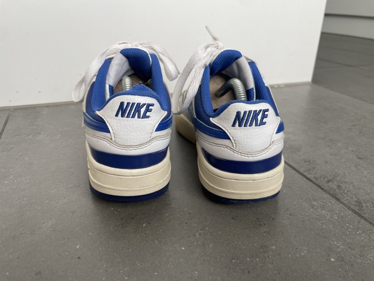 Nike Scarpe da uomo: Nike Sneaker weiss blau Grösse 38 – Usato da Dübendorf venduto da Blume1235 1