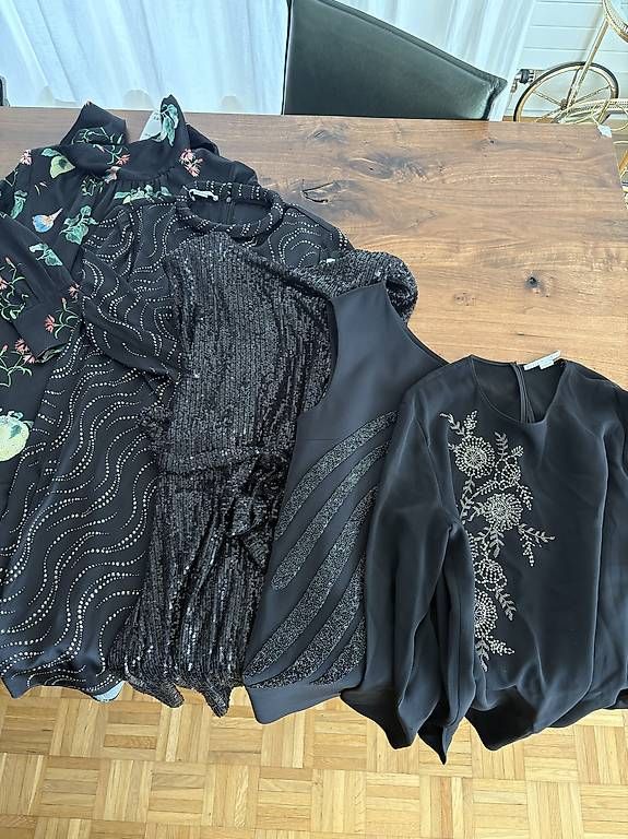 Vestiti: Designer Kleider Damen Grösse M  – Usato da Unterägeri venduto da mar_96hk