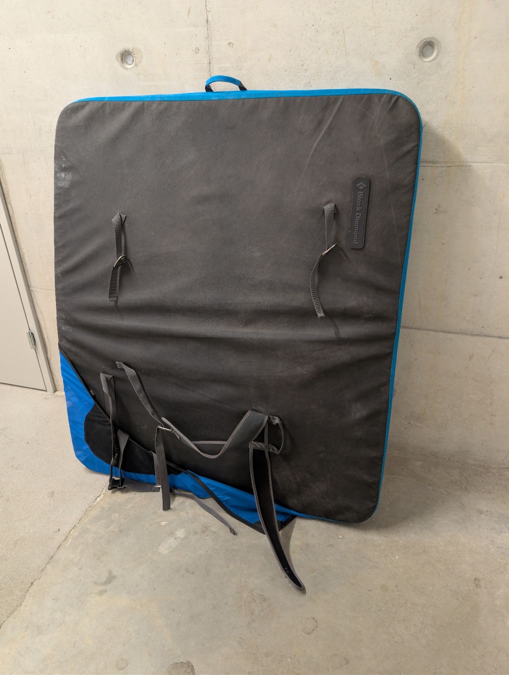 Black Diamond Tappetini fitness: Black Diamond Bouldermatte Crashpad Dropzone – Usato da Urdorf venduto da Drizzy 1