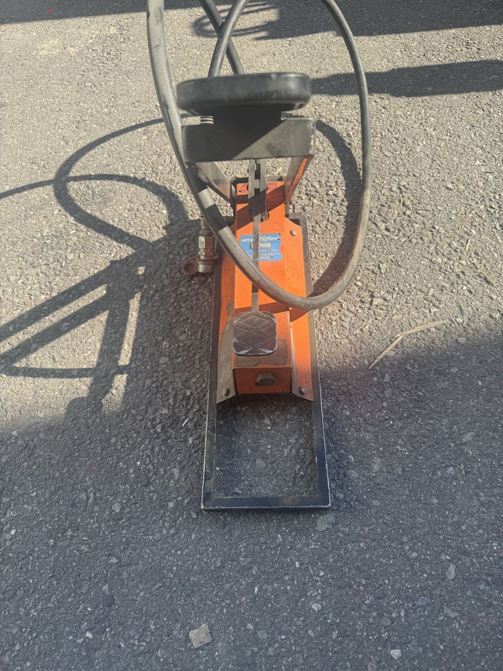 Tutte le macchine: Poinçonneuse hydraulique Multifor MB 10085 + pédale – Usato da Dorénaz venduto da gargantua58 5