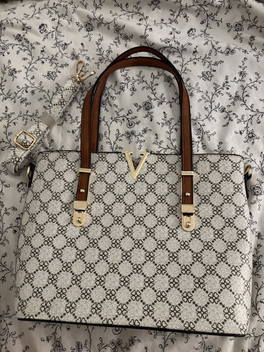 Borse da donna: Borsa donna monogramma V nuovo stato – Nuovo e nell'imballaggio originale da Lamone venduto da sar_9bsk