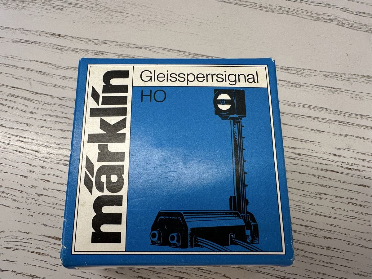 Märklin Modellini di ferrovie: Märklin 7042 Gleissperrsignal – Usato da Lupsingen venduto da New-Haven 1