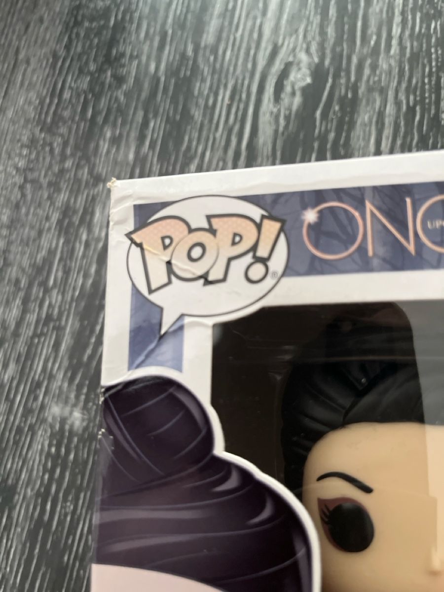 Funko Statuette: Funko pop Once Upon a time Regina with Fireball 382 – Usato da Yverdon-les-Bains venduto da vin_95zk 6