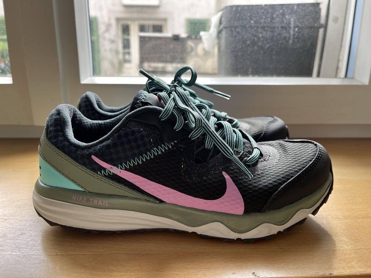 Nike Scarpe da donna: Nike trail schuhe gr. 37.5 – Nuovo (secondo la descrizione) da Zürich venduto da Sel_777 2