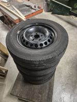 4 Sommerreifen 215/65 R16 auf Stahlfelgen 6.5Jx16H2