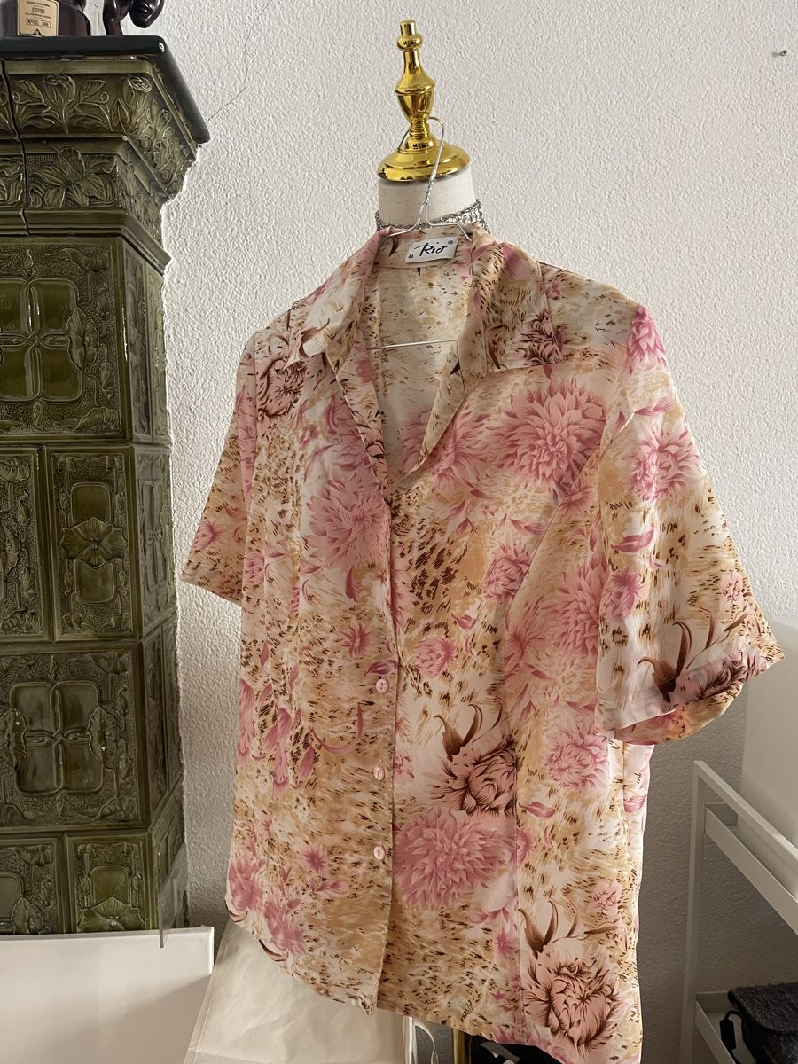 Camicette: Vintage blouse with floral print – Usato da Fribourg venduto da nel_6tdw