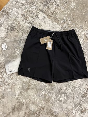 On Train Shorts 7 Herren L (Run on Cloud)
