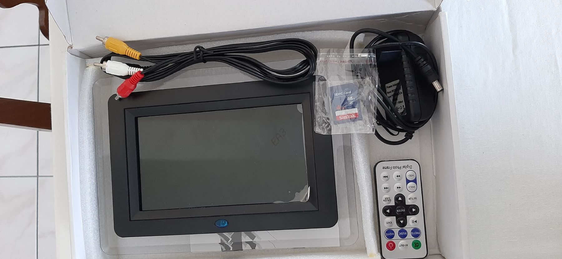 Ditali: Digital Photo Frame – Nuovo e nell'imballaggio originale da Luzern venduto da PAPPALARDO1955 2