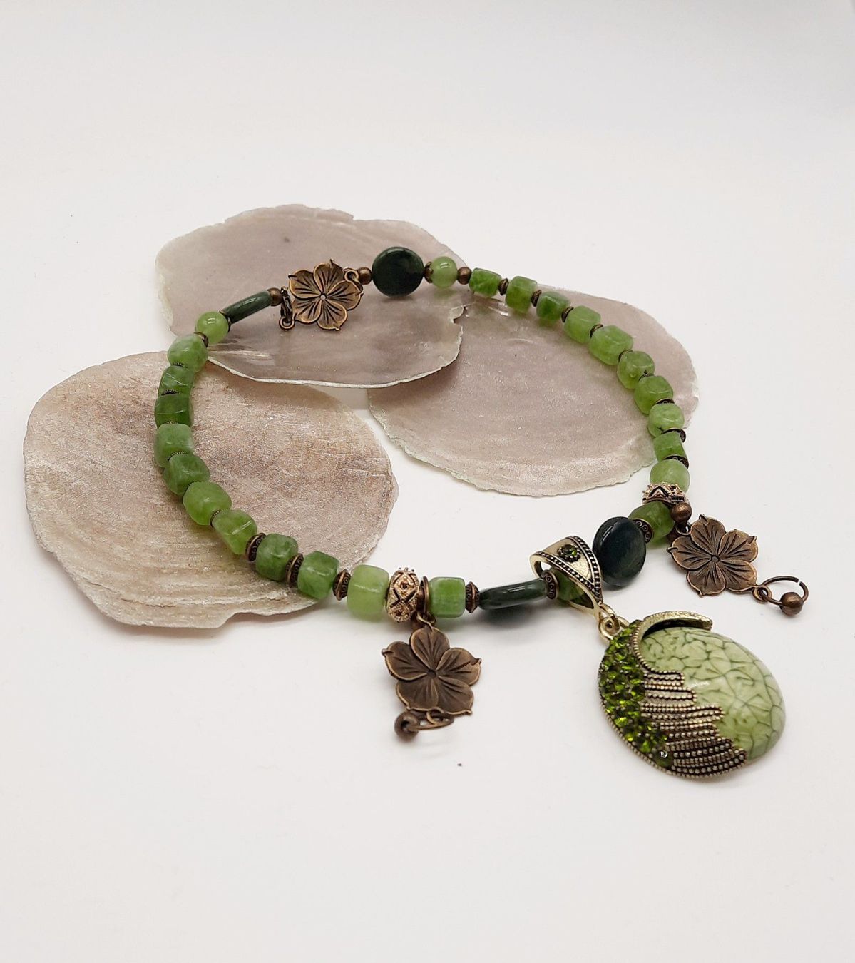 Ketten: Choker mit Peridot. – Neu und originalverpackt aus Oberglatt ZH von nat_c6k7