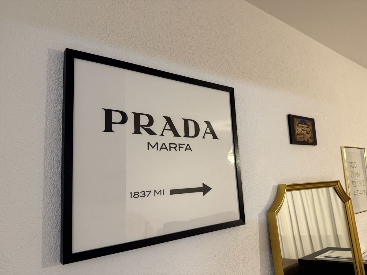 Foto & Immagini: Prada Marfa Bild – Usato da Luzern venduto da bia_v2fl 1