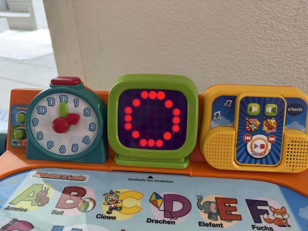 Vtech Giocattoli: VTech Kindertisch mit Stuhl – Usato da Erlen venduto da Brpi22 5