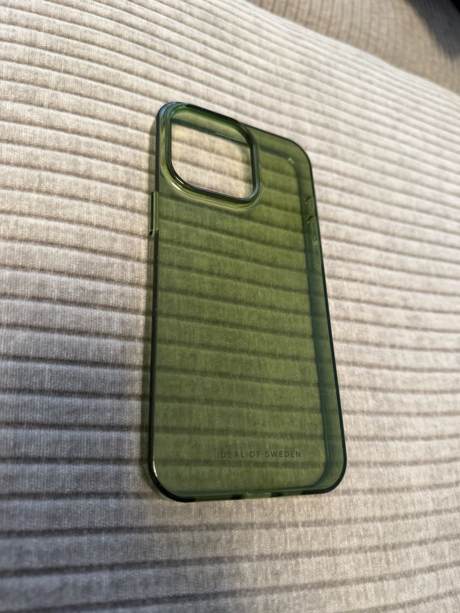 Apple Cover & Protezioni schermo: Iphone 15 pro max Hüllen – Usato da Schinznach Dorf venduto da ver_5ktz 2