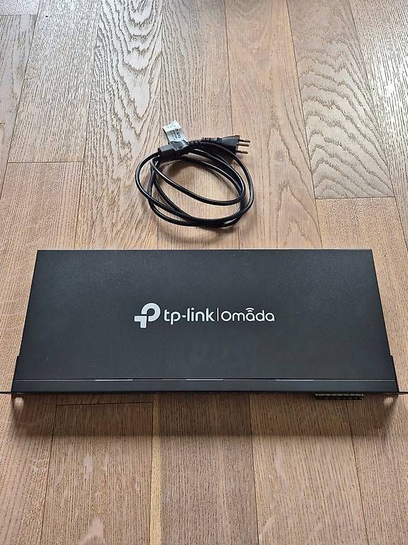 Hub & Switch: TP-Link Omada SG3428X-M2 Switch – Usato da Stans venduto da SkullGore