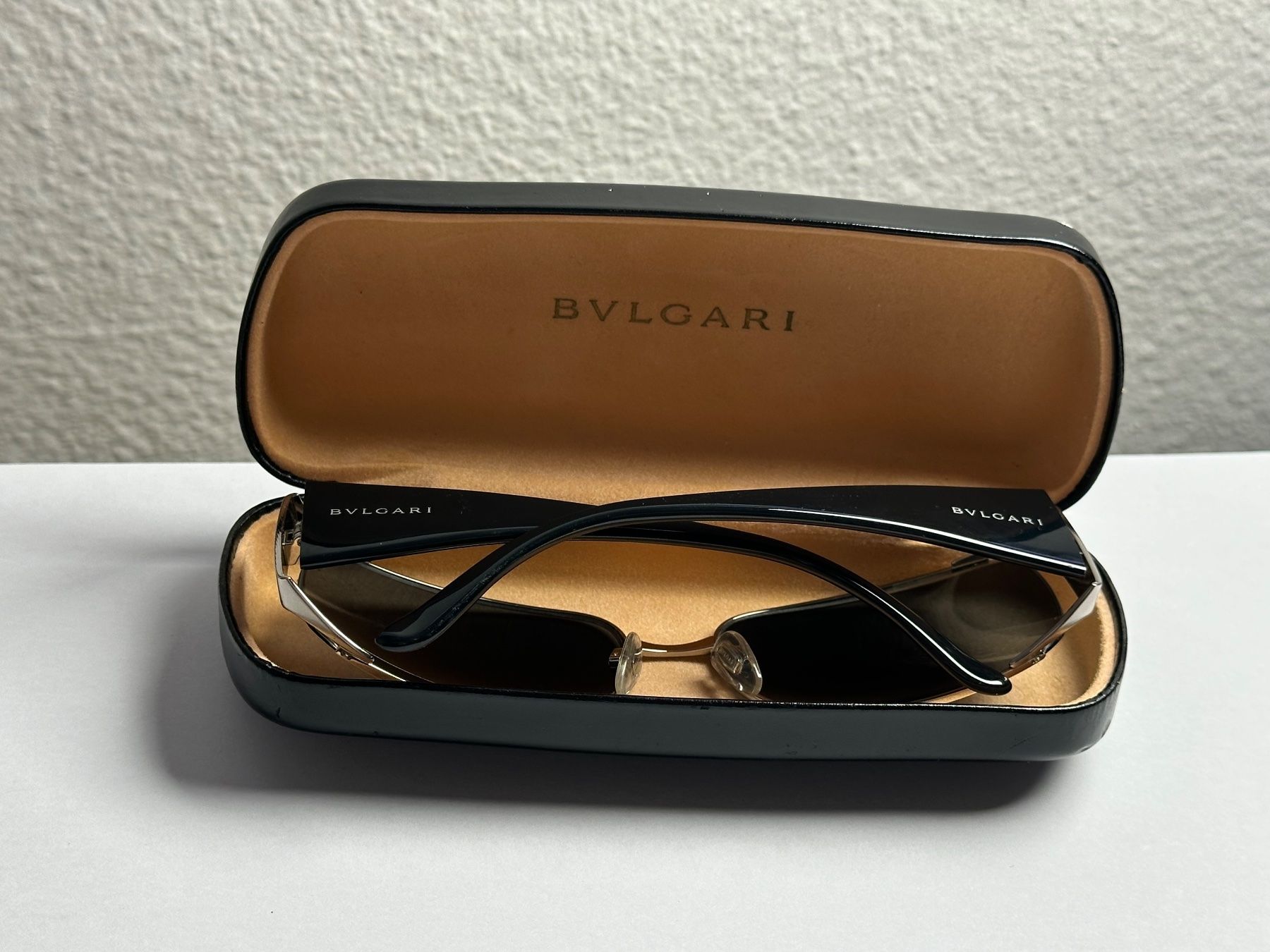 Bulgari Brillen & Gläser: BVLGARI Vintage-Sonnenbrille – Gebraucht aus Pfäffikon ZH von 0iB4F 7