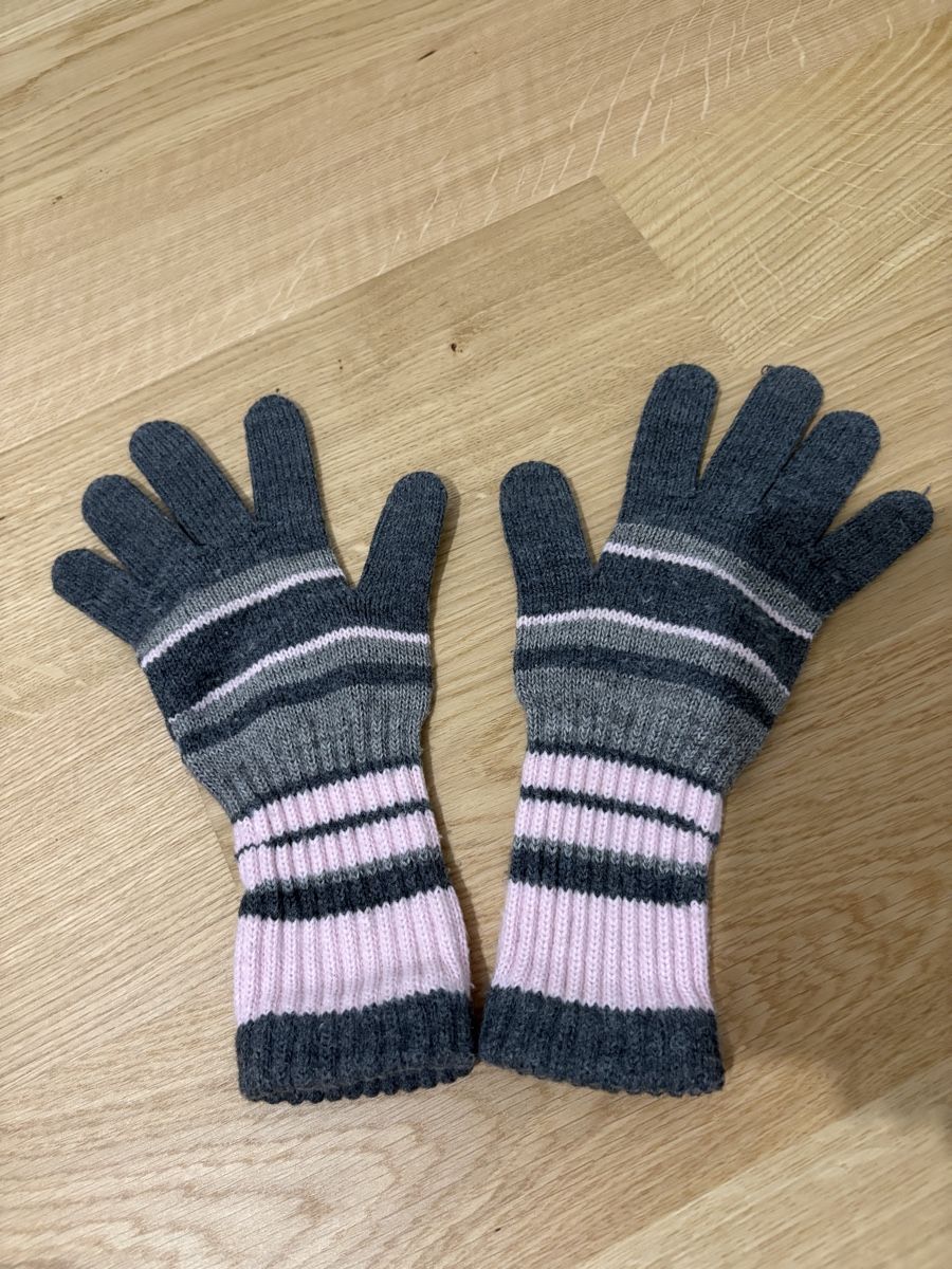 Guanti & manicotti: Gloves grey / pink – Usato da Rolle venduto da gos_2xy5 1