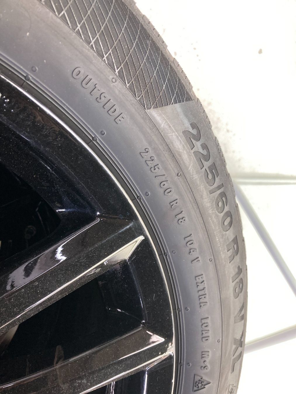 BMW Pneumatici & Ruote complete: BMW X3 Winterräder 225/60R18 – Usato da Cham venduto da WB2223 4