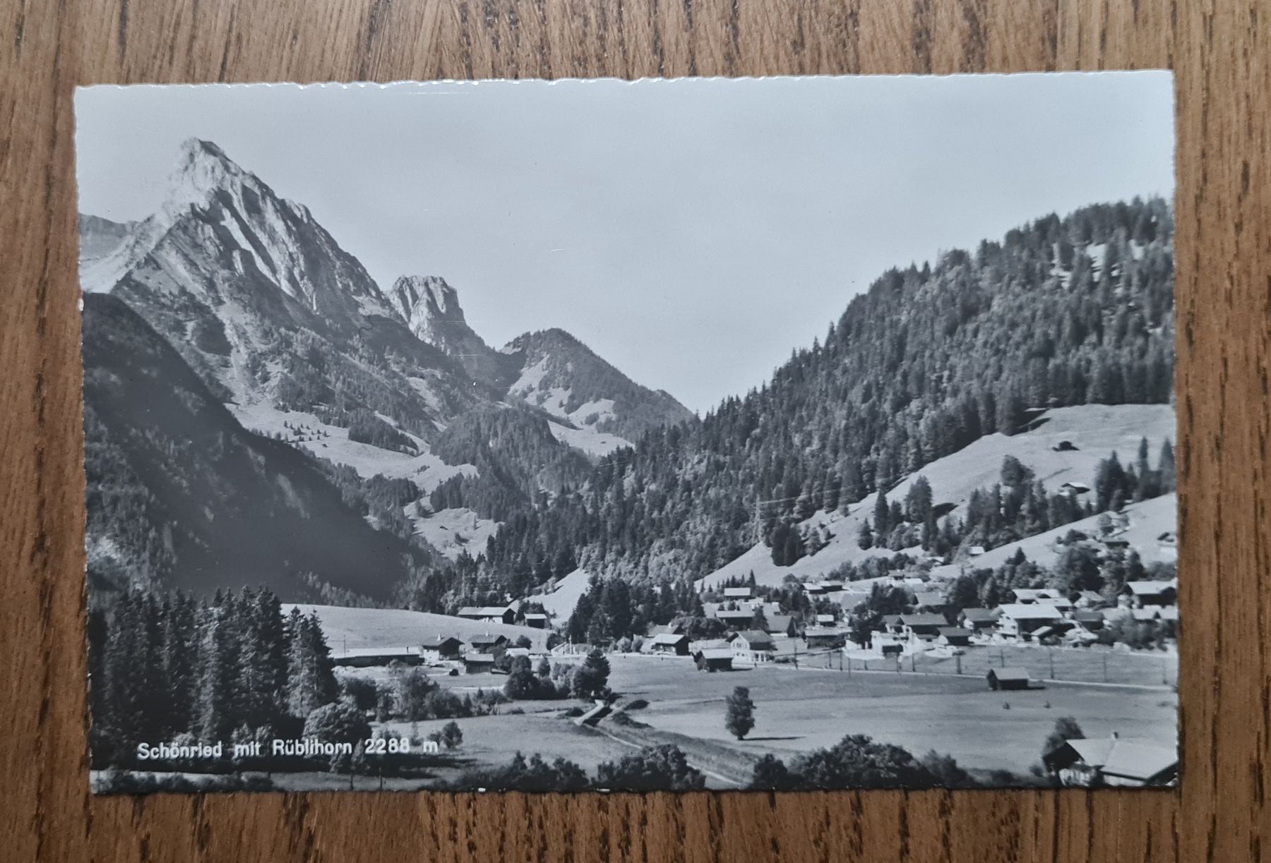 Cartoline postali: Schönried mit Rüblihorn 1969 – Usato da Ebikon venduto da Donar50