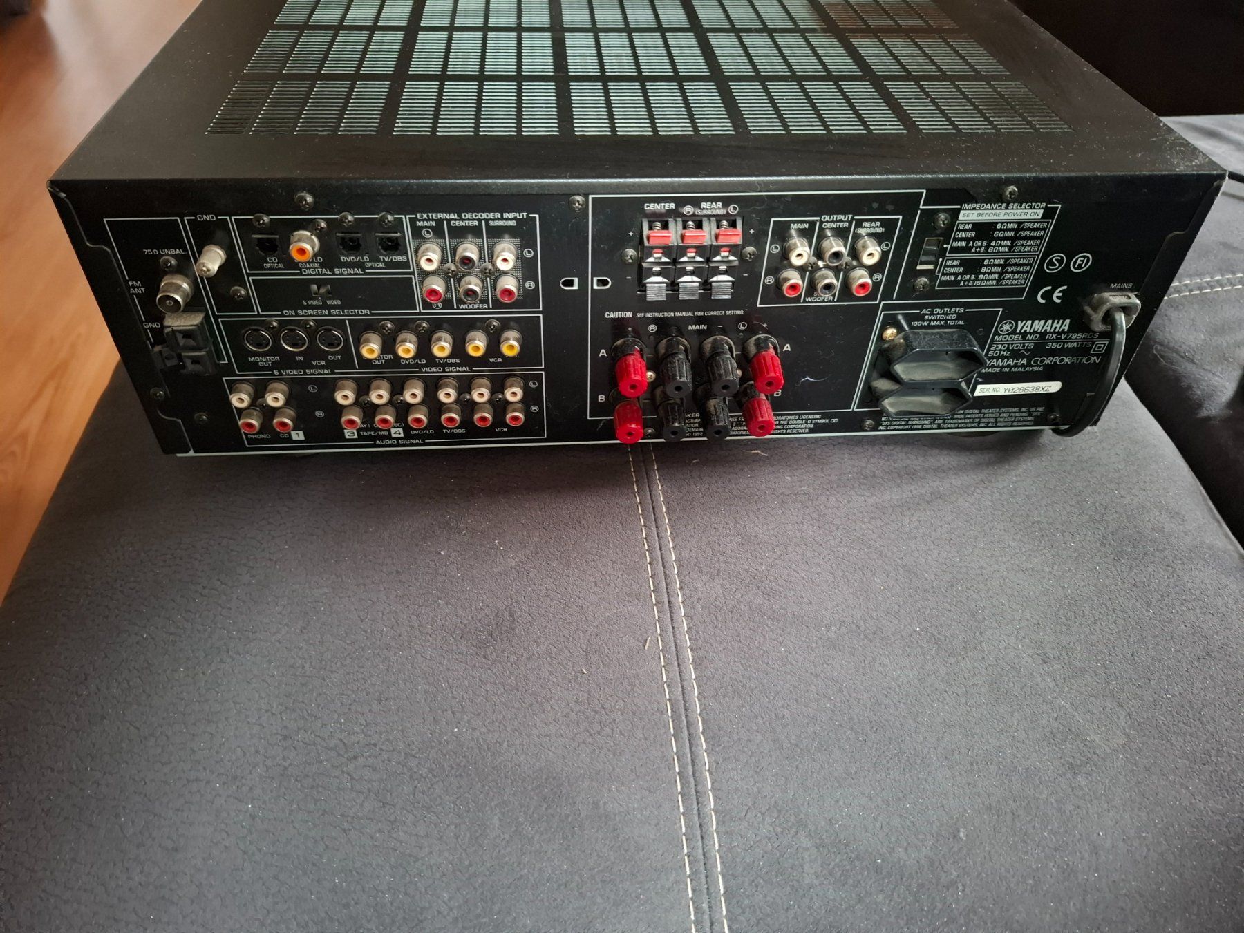 Yamaha Ricevitori: Yamaha RX-V795RDS AV-Receiver - Schwarz – Usato da Hunzenschwil venduto da Hardrock6 2