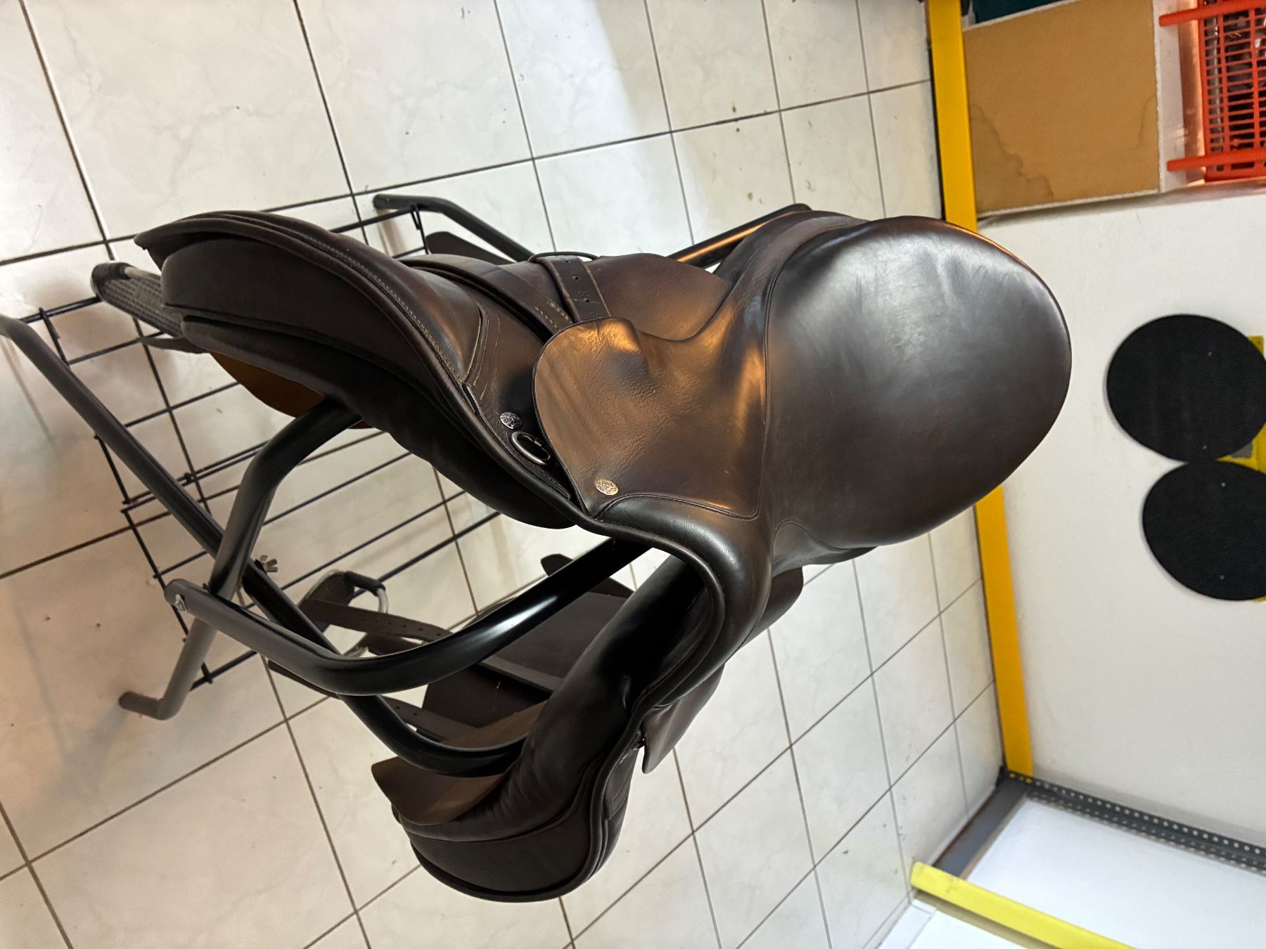 Sattel & Sattelzubehör: Dressursattel – Gebraucht aus Zollikon von Fuchs05 1