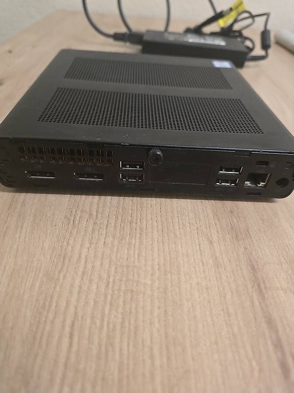 PC: HP  Elitedesk 800 G5.  – Usato da Winterthur venduto da Bole.sd 2