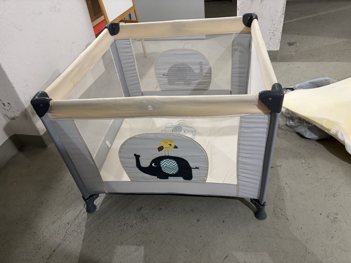 Box & Barriere di sicurezza: BabiesRus Play’in foldable playpen – Usato da Zürich venduto da Lucile37 2