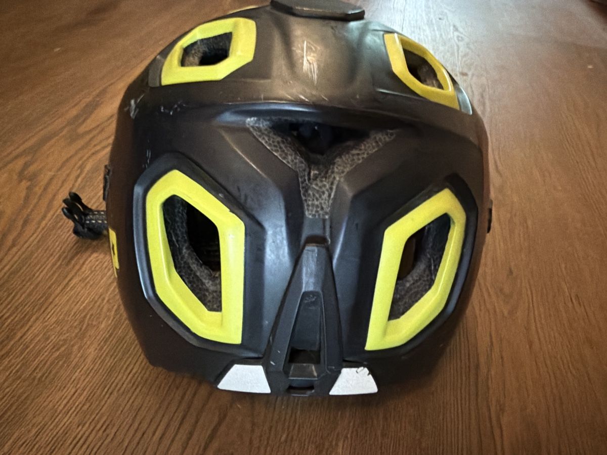 Caschi: Bluegrass Golden Bug MTB Helm Grösse L 59-62cm – Usato da Birmensdorf ZH venduto da PolzerJ1 3