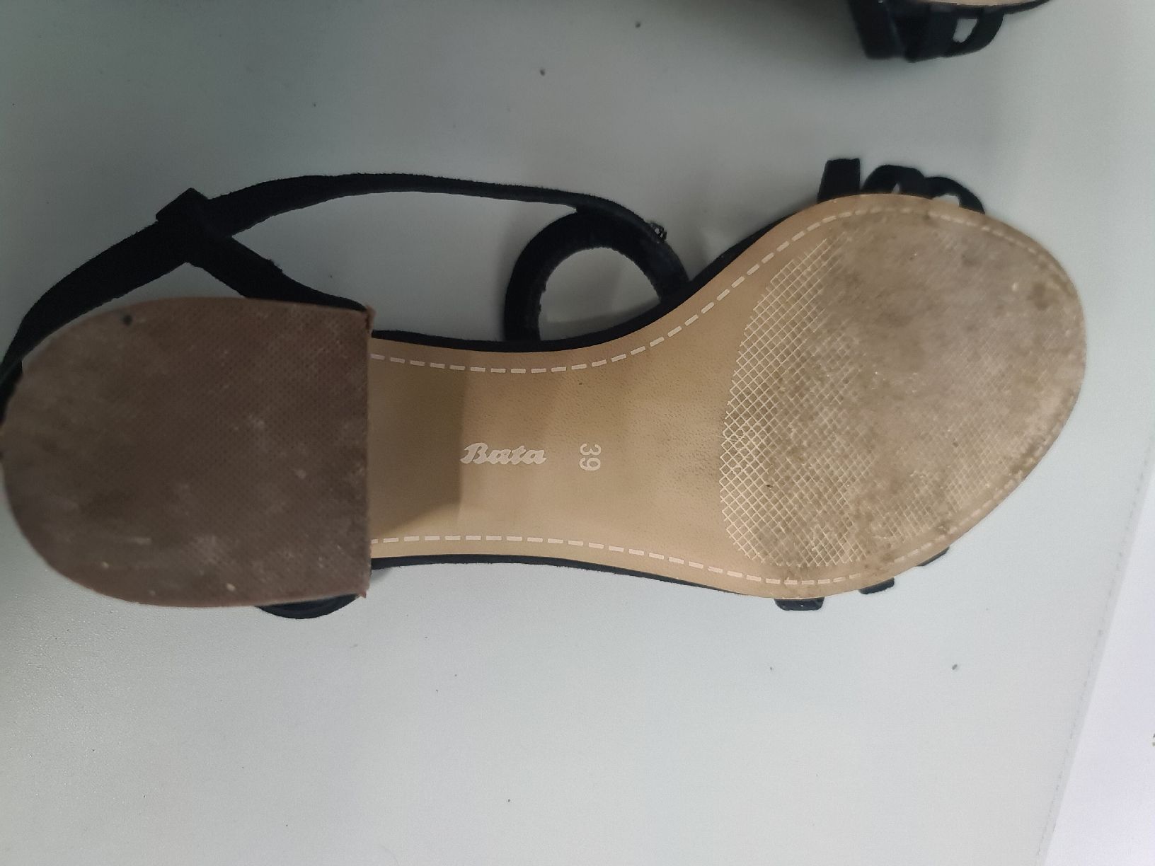 Scarpe da donna: Bata Sandalen schwarz mit Strass Grösse 39 gebraucht – Usato da Oensingen venduto da topangebot10 3