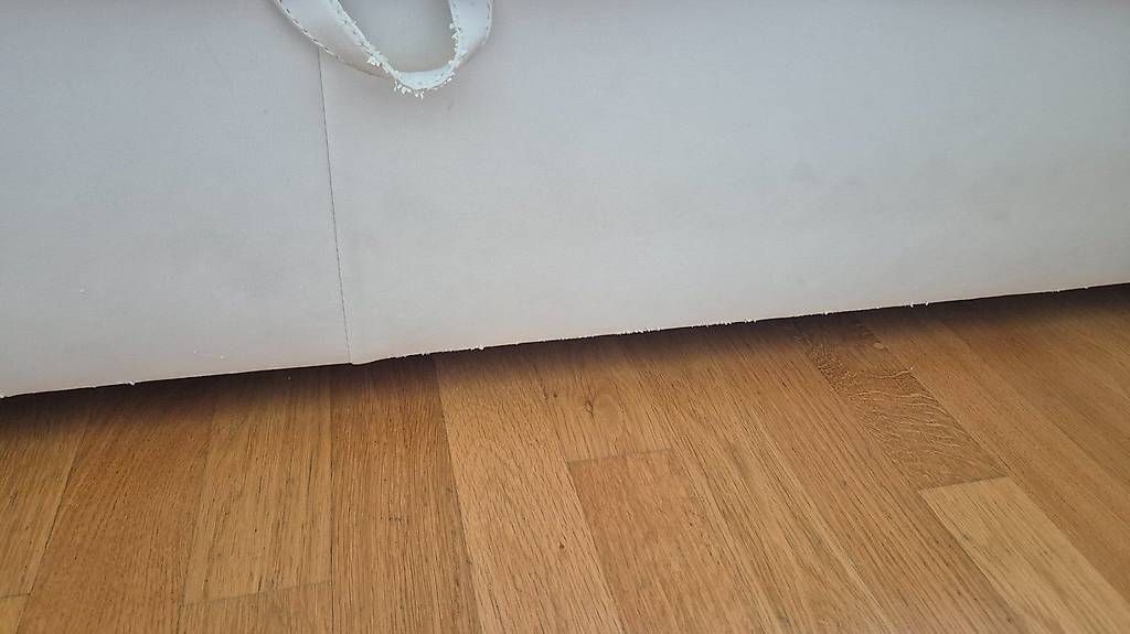 Divani: Ecksofa mit Schlaffunktion und Bettkasten – Usato da Thalwil venduto da Mese 3