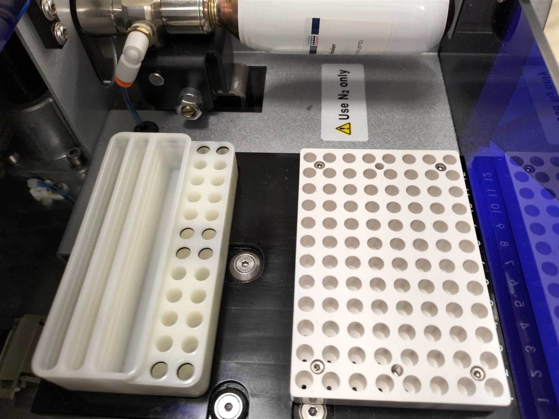 Accessori da laboratorio: QIAxel gel electrophoresis system – Usato da Niederdorf venduto da LeptonAG_Labor 4