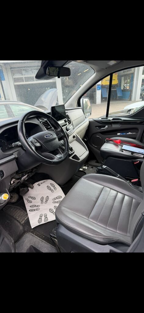 Ford Automobili: Ford Tourneo Custom Van – Difettoso da Volketswil venduto da genti111 2