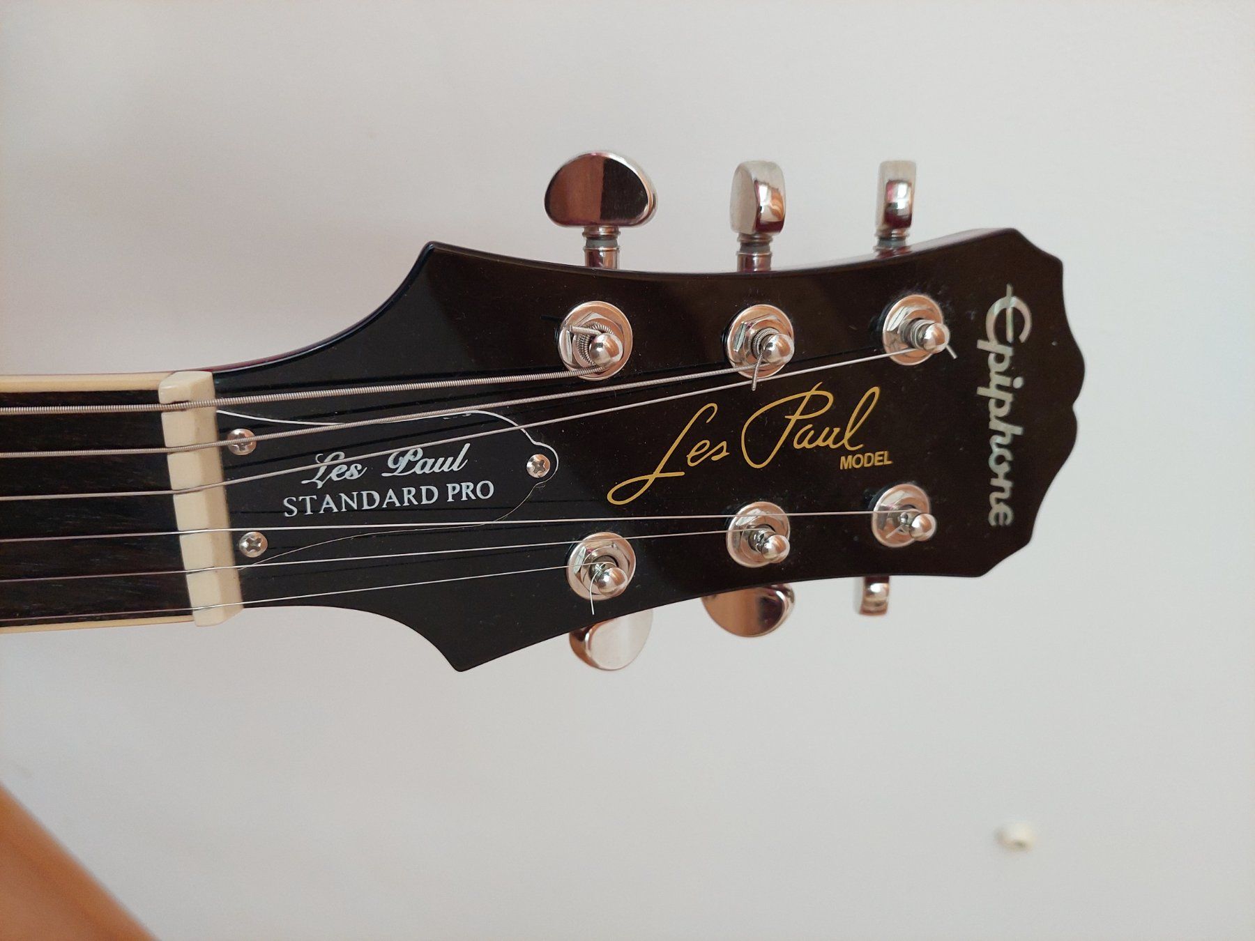 Epiphone Strumenti musicali: Guitare électrique Epiphone Les Paul Standard Pro Sunburst – Usato da Sion venduto da Sicasylema 1