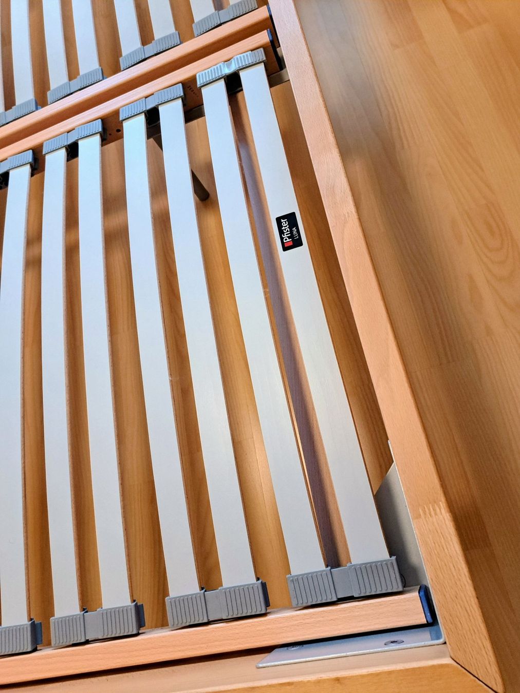 Pfister Lits: Doppelbett aus massivem Buchenholz – D'occasion à Bülach par martin151 3
