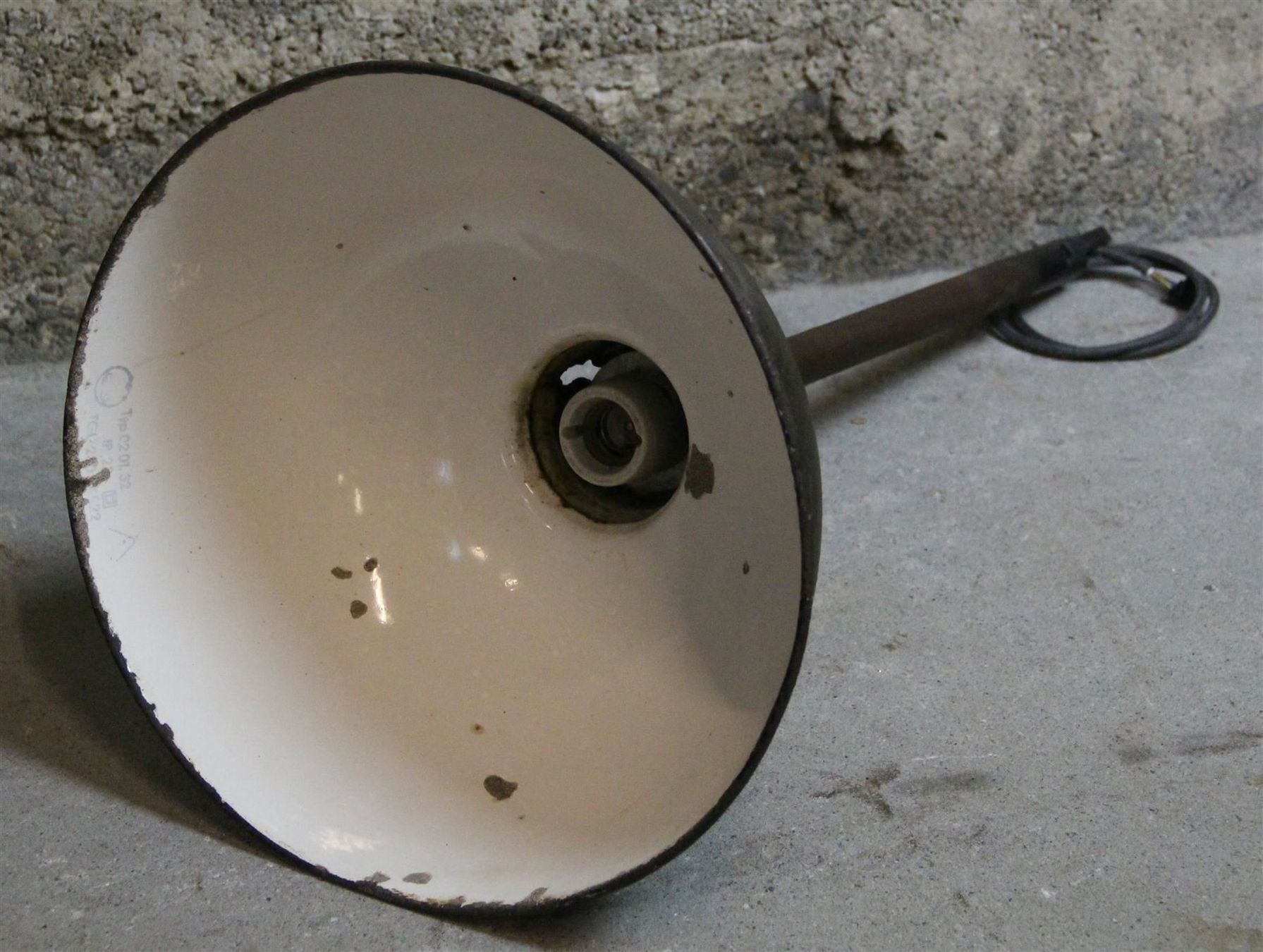 Lampadari & plafoniere: Industrielampe Fabriklampe Emaillampe M – Usato da Birrwil venduto da brandschatz_birrwil 1