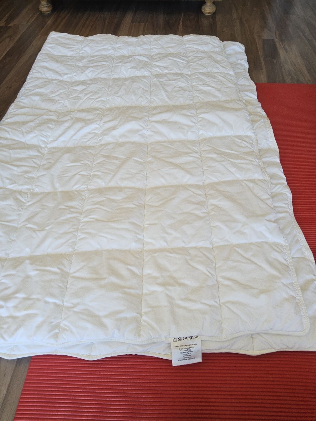 Coperte: 2 Steppdecken reizfrei ungebraucht – Nuovo (secondo la descrizione) da Wädenswil venduto da Babaric