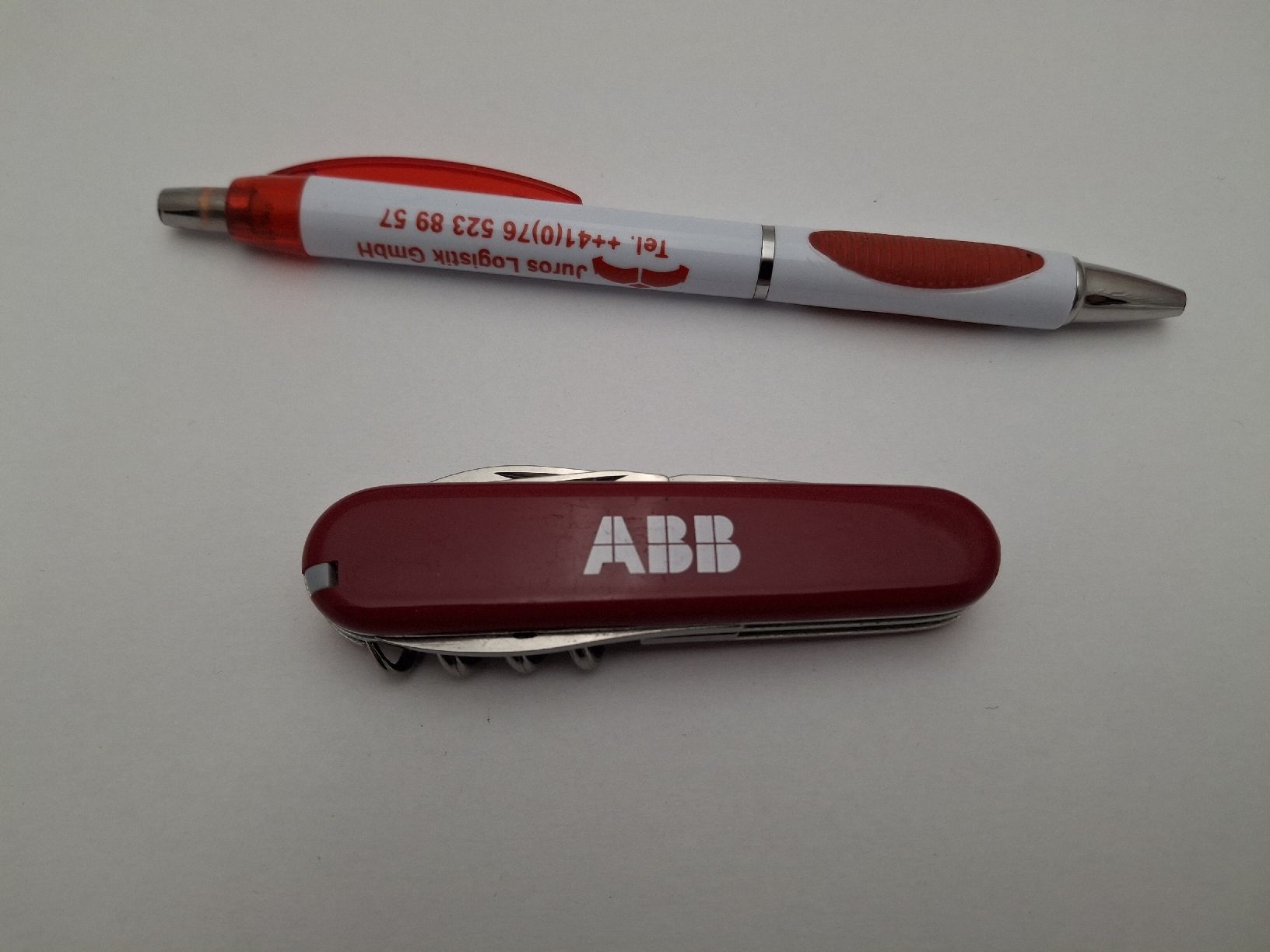 Victorinox Coltelli tascabile: Victorinox Taschenmesser ABB – Usato da Fislisbach venduto da HurtiBrocki
