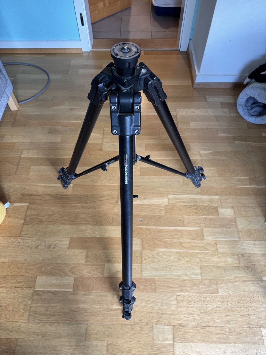 Manfrotto Stative & Stativköpfe: Manfrotto 161MK2b Fotostativ – Gebraucht aus Zürich von jcortis 1