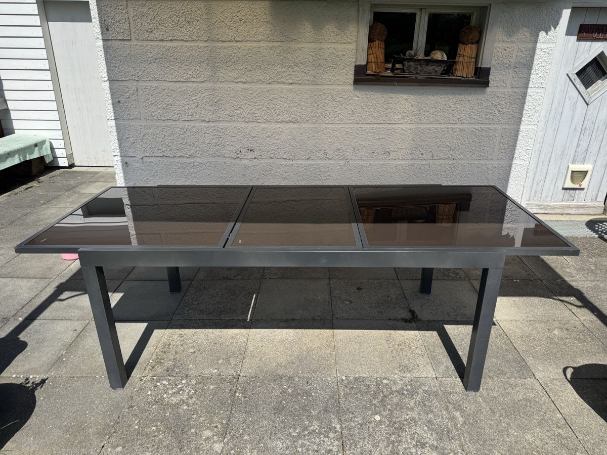 Tavoli: Ausziehbarer Gartentisch Aluminium / Glas 180–240 cm“ – Usato da Bronschhofen venduto da adl_p9fd 2