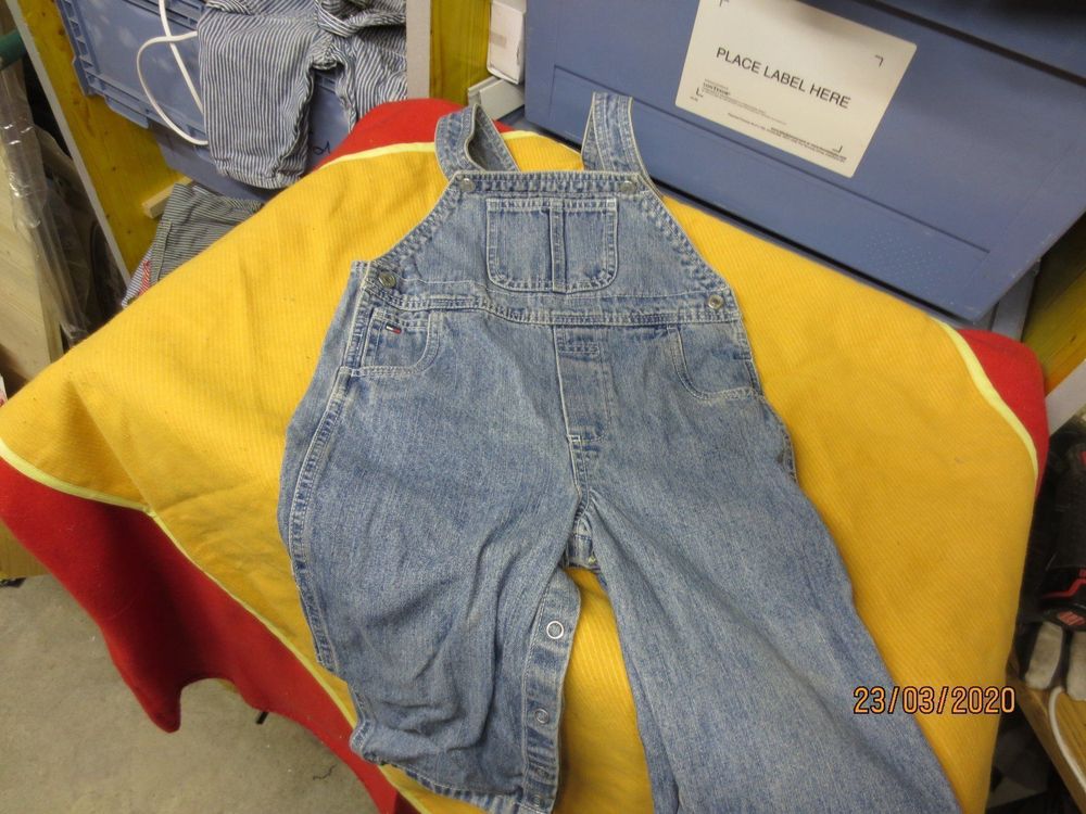 Hosen: Tommy Hilfiger 18-24 Monat – Gebraucht aus Wallisellen von