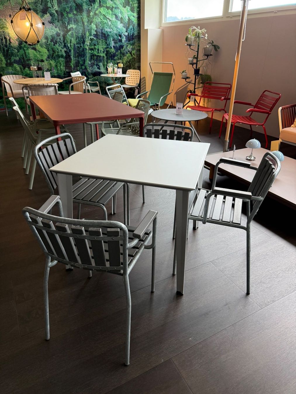 Embru Set di tavolo e panche: Tisch mit Stuhl-Set Outdoor – Nuovo (secondo la descrizione) da Kriens venduto da AmreinWohnen 1