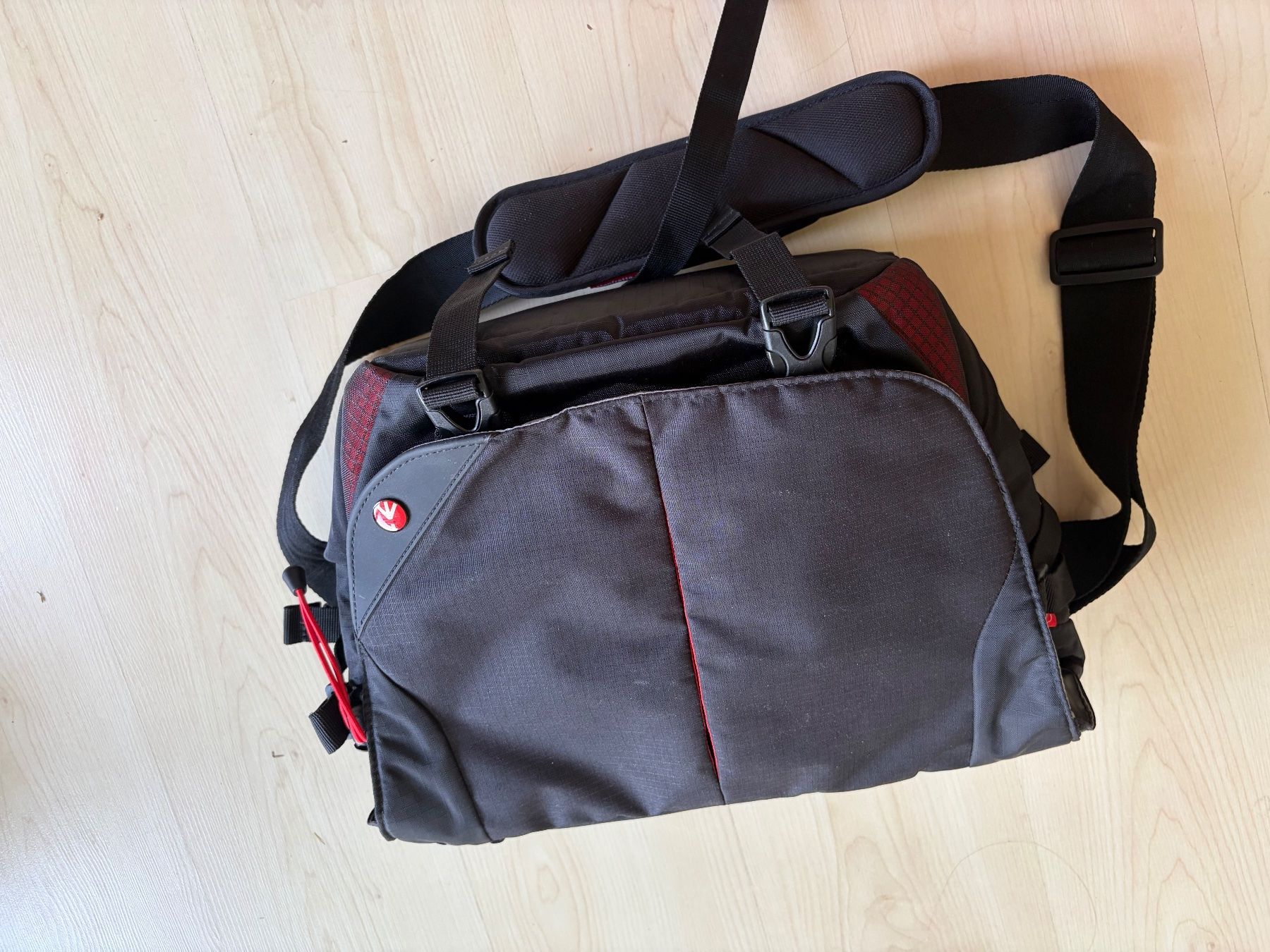 Manfrotto Borse: Fototasche Manfrotto Pro Light – Usato da Zizers venduto da Knupfi0