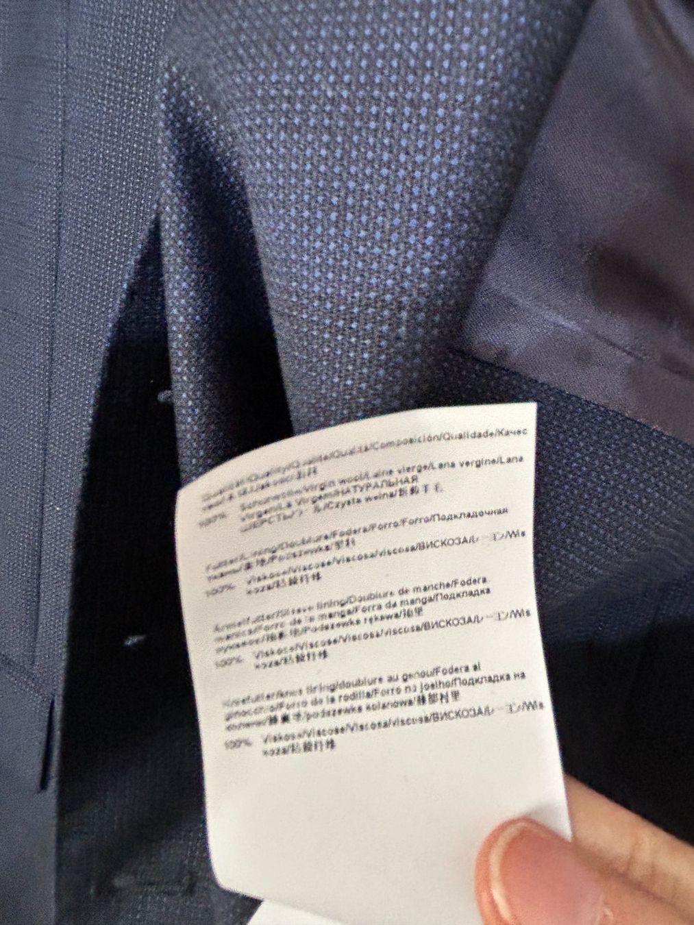 Hugo Boss Costumes, combinaisons de sport et fonctionnelles: Boss 3 piece suit 52 – D'occasion à Itingen par bra_c7hw 5