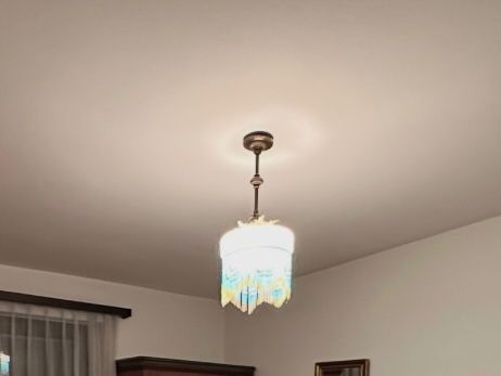 Kronleuchter & Deckenlampen: Deckenlampe Messing mit Glas-Schirm Perlengirlande Möwen – Gebraucht aus Uster von colmo 6