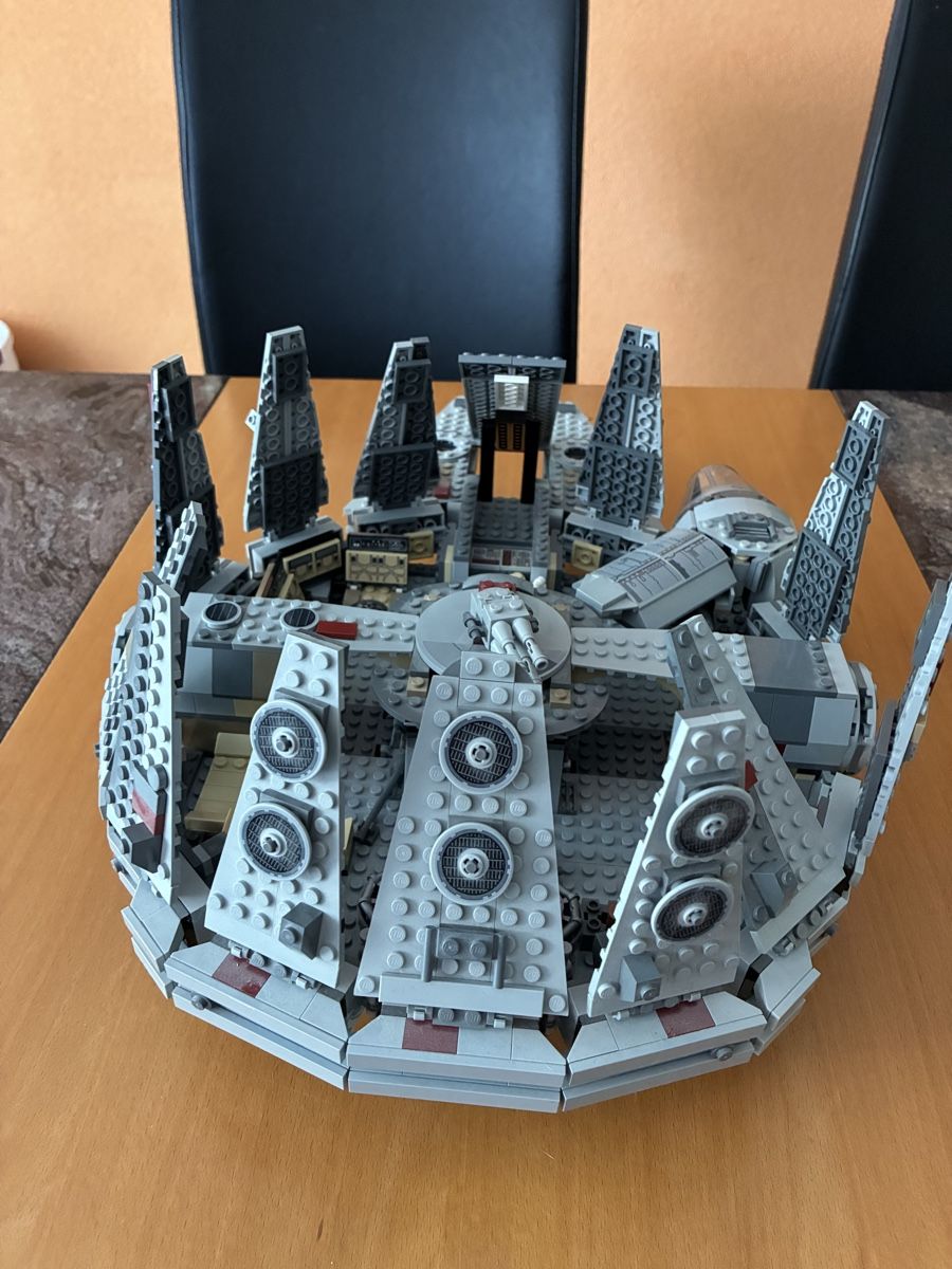 Lego Giocattoli: STAR WARS Lego 75105 Millennium Falcon – Usato da sargans venduto da Angamar 1